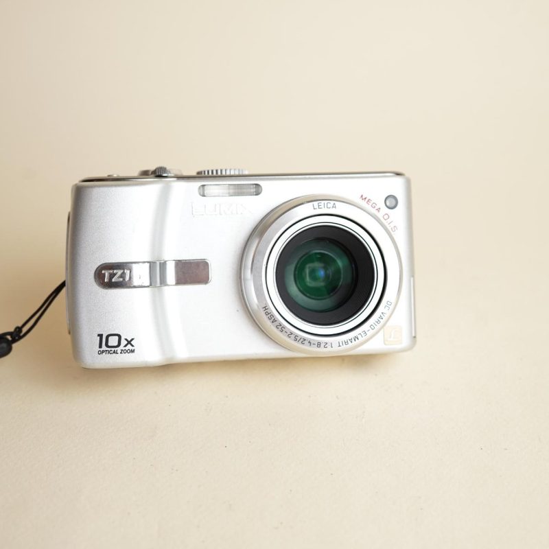 Panasonic Lumix DMC-TZ1 | 5MP Digital Camera | Tested & Working | Silver - Image 2